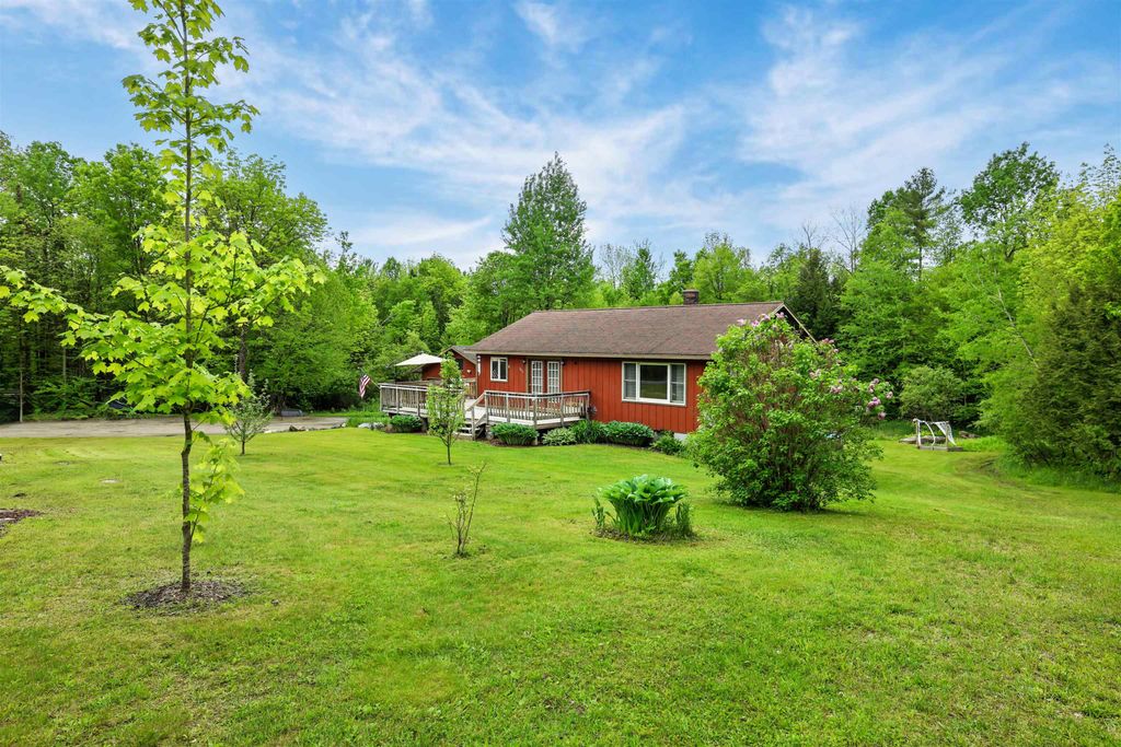 2016 Hinman Settler Road, Derby, VT 05855