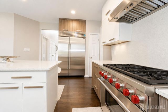29 Bard Drive, Monroe, NJ 08831
