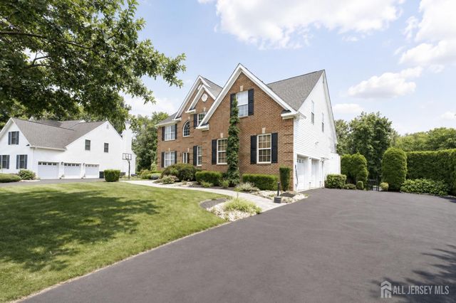 29 Bard Drive, Monroe, NJ 08831