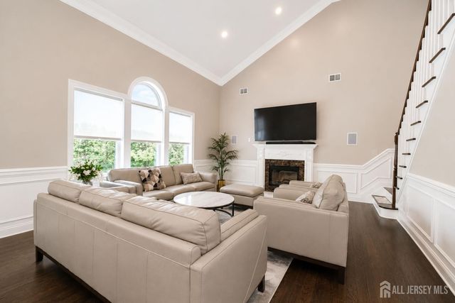 29 Bard Drive, Monroe, NJ 08831