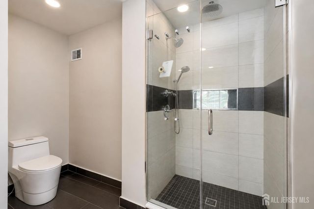 29 Bard Drive, Monroe, NJ 08831