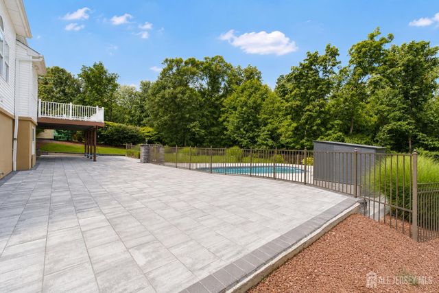 29 Bard Drive, Monroe, NJ 08831