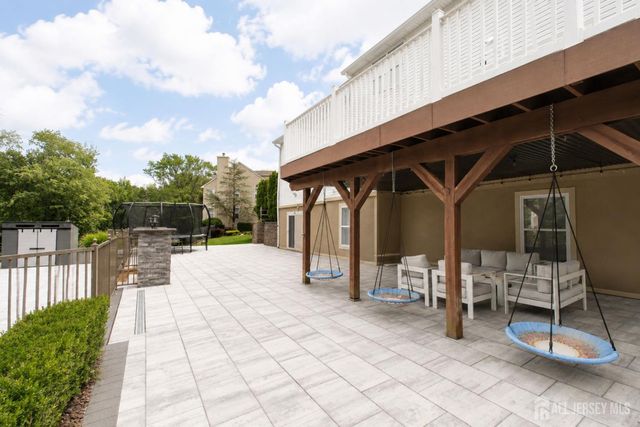 29 Bard Drive, Monroe, NJ 08831