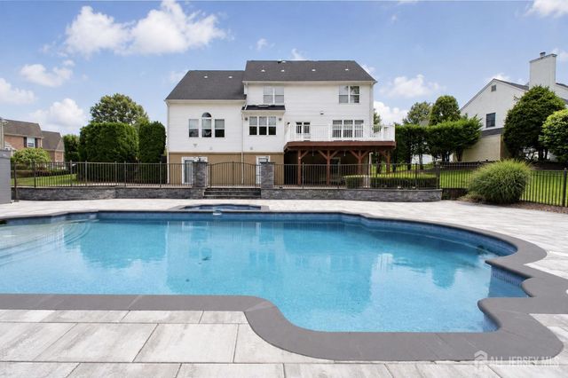 29 Bard Drive, Monroe, NJ 08831