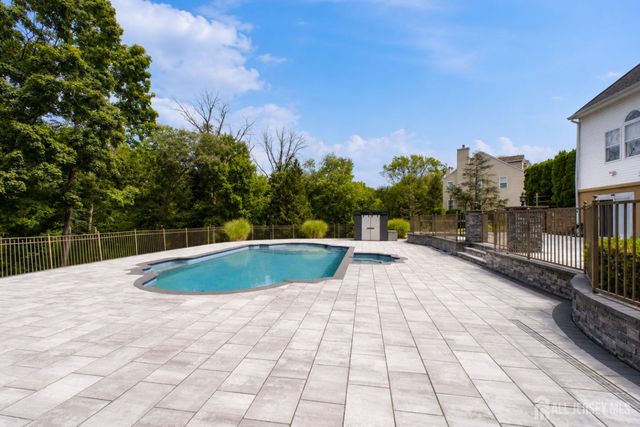 29 Bard Drive, Monroe, NJ 08831