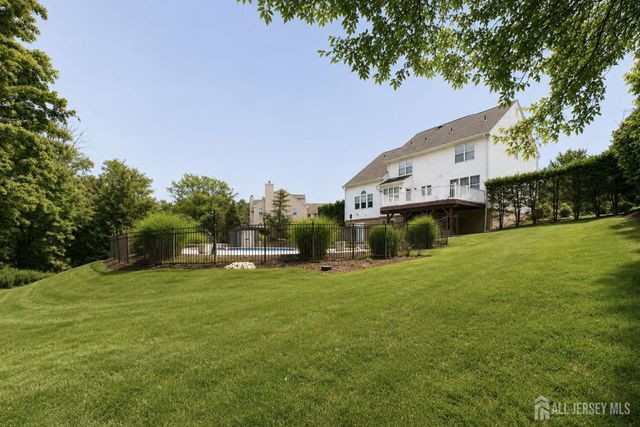 29 Bard Drive, Monroe, NJ 08831