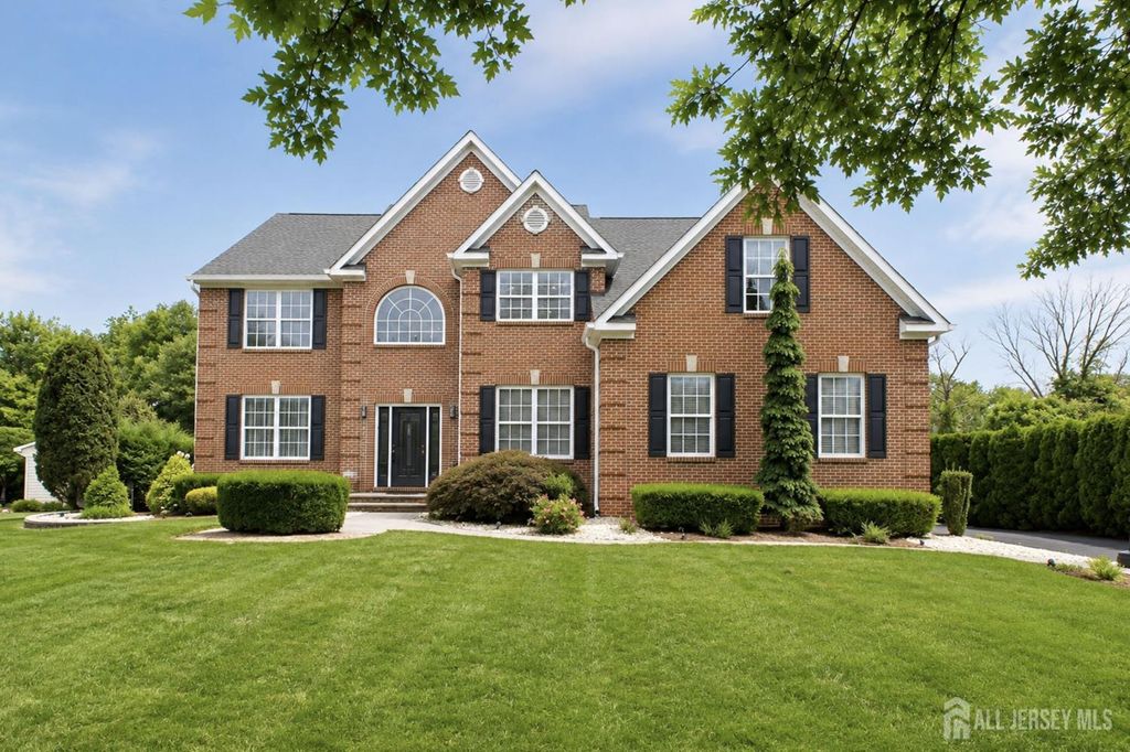 29 Bard Drive, Monroe, NJ 08831