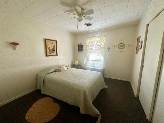 402 E Norwood, Jennings, LA 70546