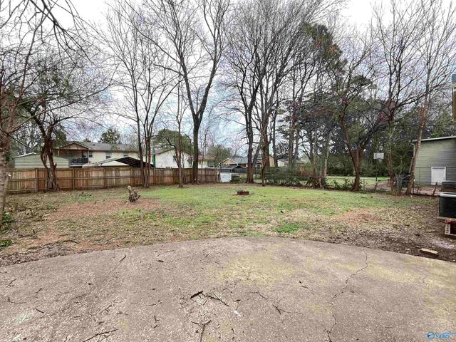 4708 NW Dahlia Drive, Huntsville, AL 35810