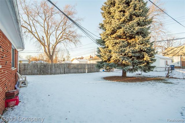 1834 Mill Street, Lincoln Park, MI 48146