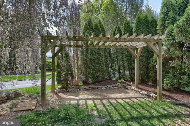 711 BROOKSIDE LN, Lebanon, PA 17042