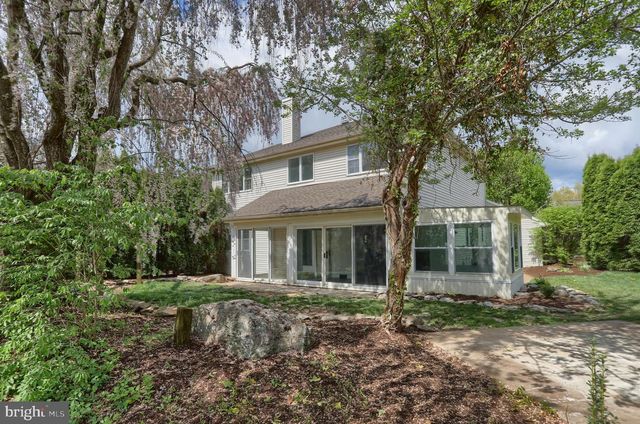 711 BROOKSIDE LN, Lebanon, PA 17042