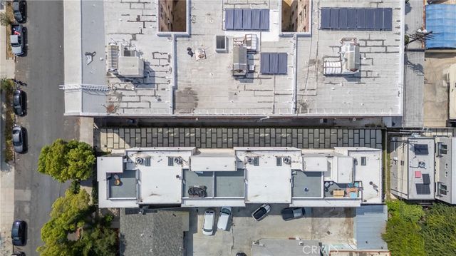1035 N Serrano, Los Angeles, CA 90029
