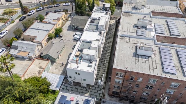 1035 N Serrano, Los Angeles, CA 90029