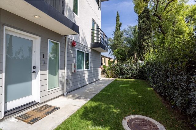 1035 N Serrano, Los Angeles, CA 90029