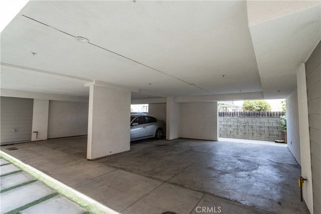 1035 N Serrano, Los Angeles, CA 90029