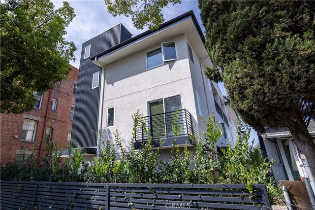 1035 N Serrano, Los Angeles, CA 90029