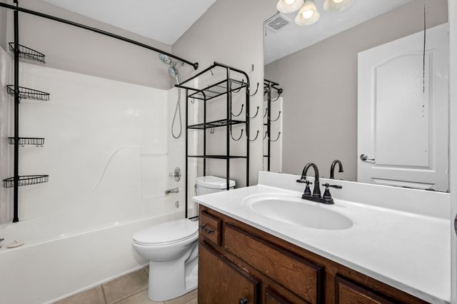 240 Meigs Dr, Murfreesboro, TN 37128