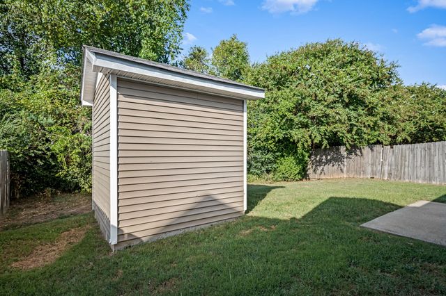 240 Meigs Dr, Murfreesboro, TN 37128