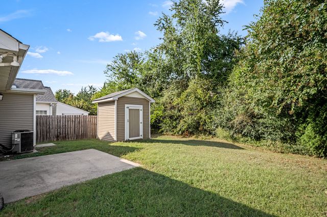 240 Meigs Dr, Murfreesboro, TN 37128