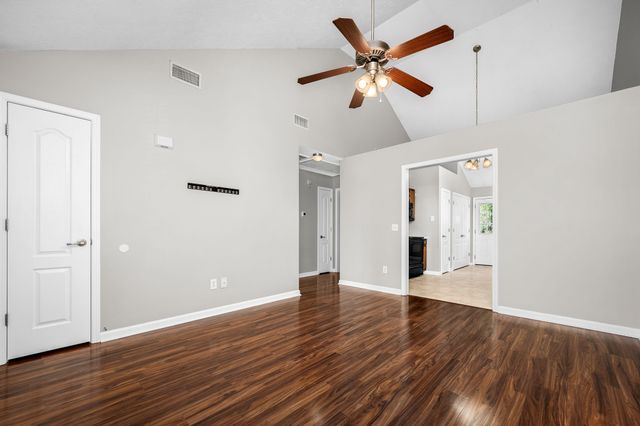 240 Meigs Dr, Murfreesboro, TN 37128