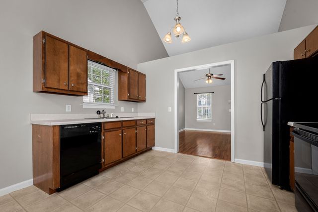 240 Meigs Dr, Murfreesboro, TN 37128