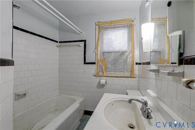 1032 Circlewood Dr, Richmond, VA 23224