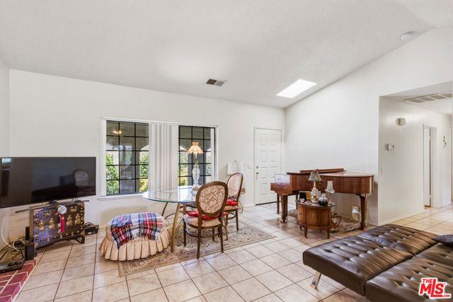 12557 Amethyst Road, Victorville, CA 92392