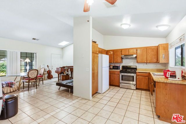 12557 Amethyst Road, Victorville, CA 92392