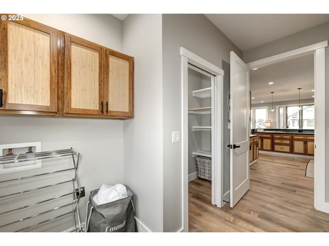 18989 Ne MARINE Dr 36, Portland, OR 97230