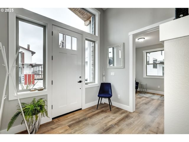 18989 Ne MARINE Dr 36, Portland, OR 97230