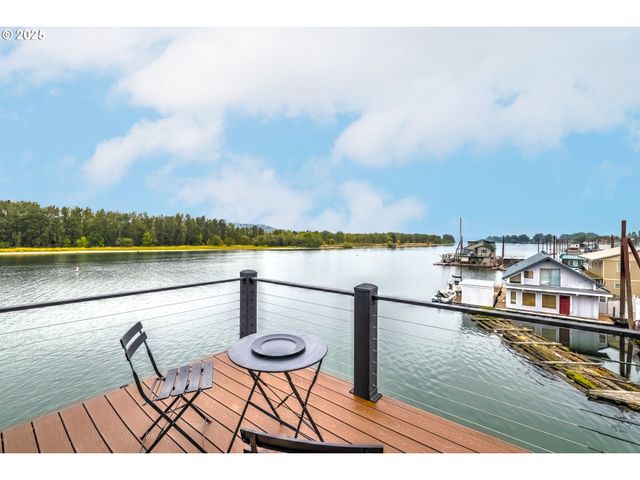 18989 Ne MARINE Dr 36, Portland, OR 97230