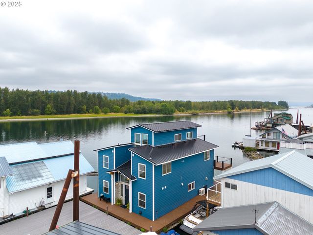 18989 Ne MARINE Dr 36, Portland, OR 97230