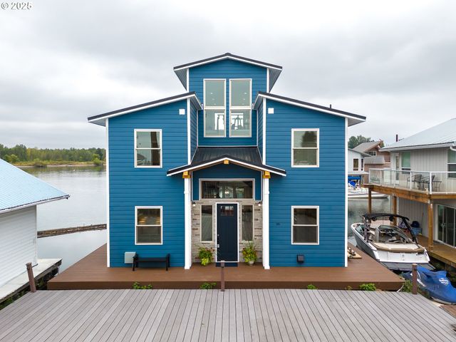 18989 Ne MARINE Dr 36, Portland, OR 97230