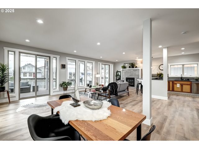 18989 Ne MARINE Dr 36, Portland, OR 97230