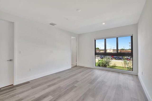 4208 NE 7th Terrace 8, Oakland Park, FL 33334