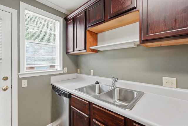 6404 Longwood Road, Cammack Village, AR 72207