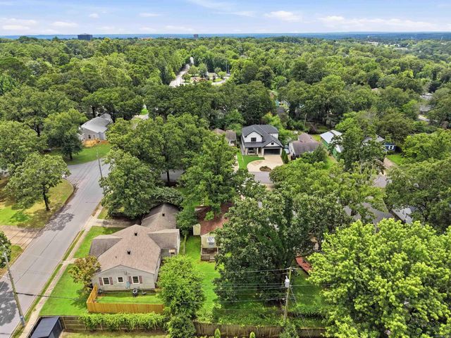 6404 Longwood Road, Cammack Village, AR 72207