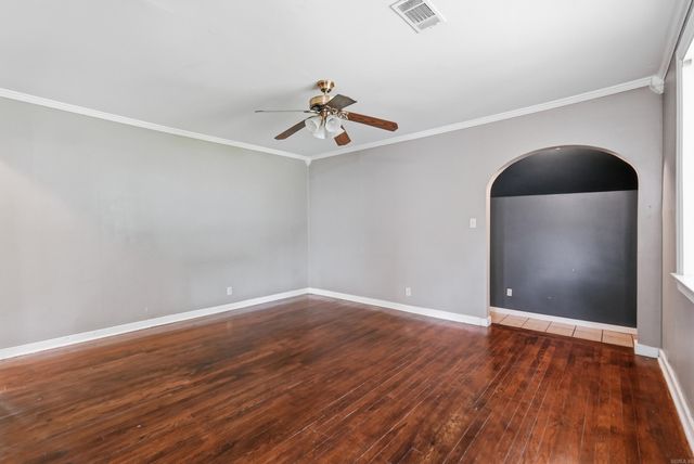 6404 Longwood Road, Cammack Village, AR 72207