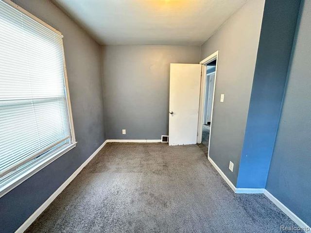 18401 Morang Drive, Detroit, MI 48205