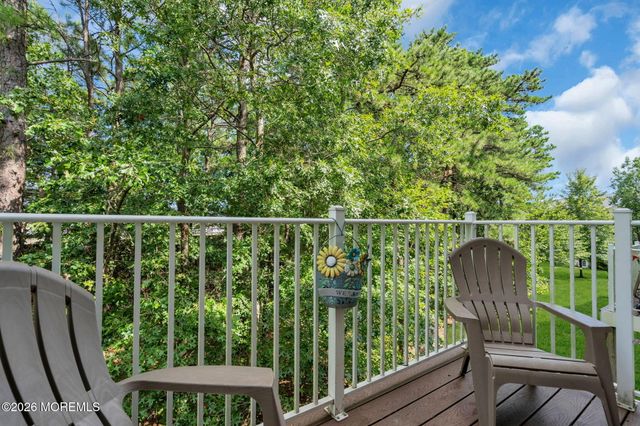 90 Bryce Lane, Manahawkin, NJ 08050