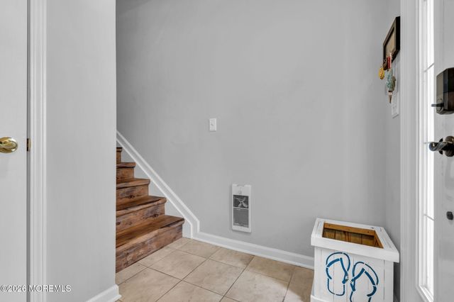 90 Bryce Lane, Manahawkin, NJ 08050