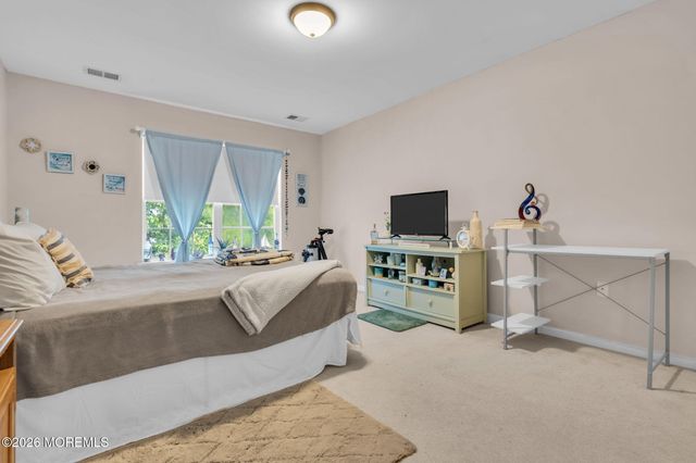 90 Bryce Lane, Manahawkin, NJ 08050
