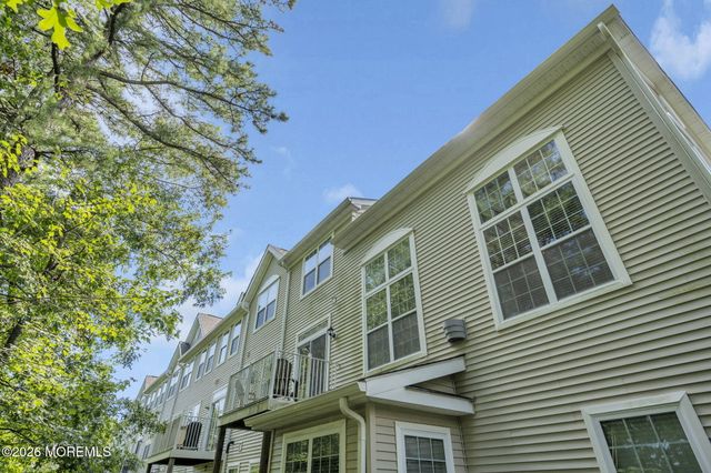 90 Bryce Lane, Manahawkin, NJ 08050