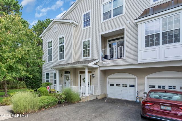 90 Bryce Lane, Manahawkin, NJ 08050