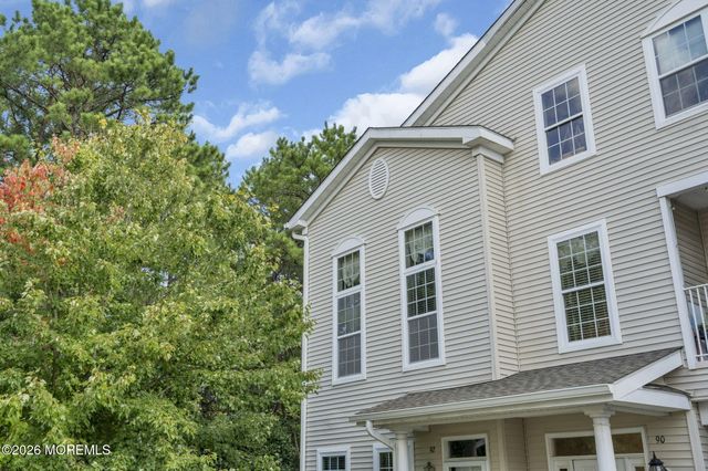 90 Bryce Lane, Manahawkin, NJ 08050