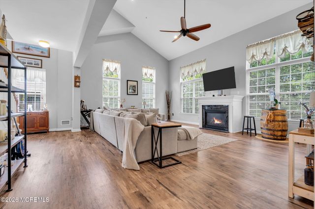 90 Bryce Lane, Manahawkin, NJ 08050