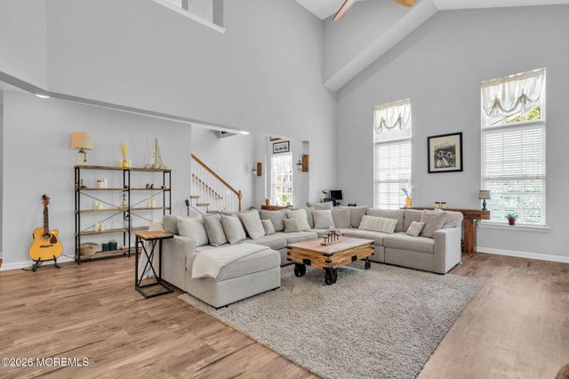 90 Bryce Lane, Manahawkin, NJ 08050