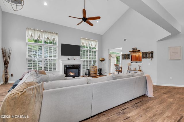 90 Bryce Lane, Manahawkin, NJ 08050