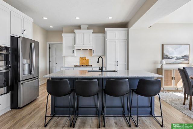 10639 S 190th Street, Omaha, NE 68136